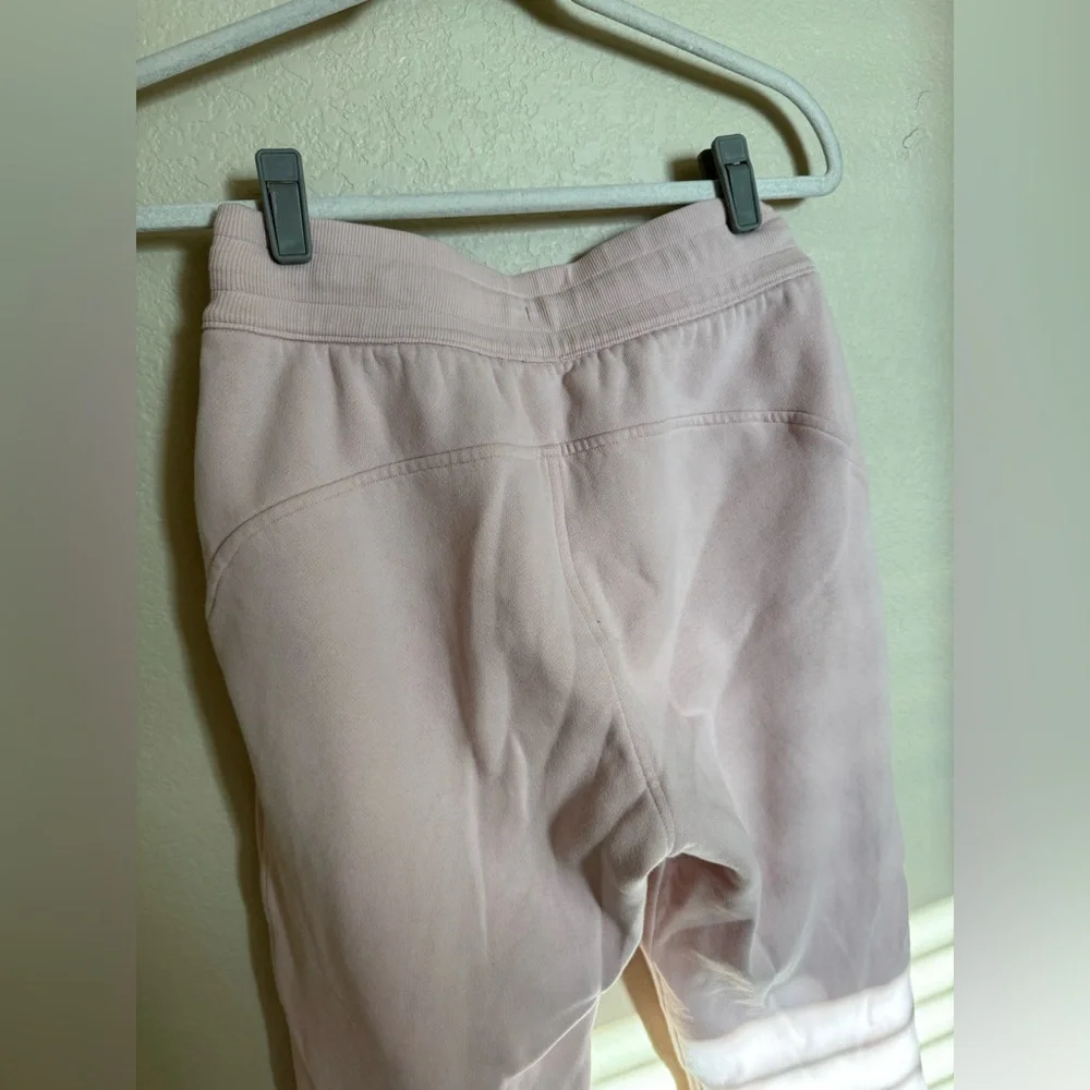 Lululemon high rise Scuba jogger pant‎ sz 4 in Pink Mist